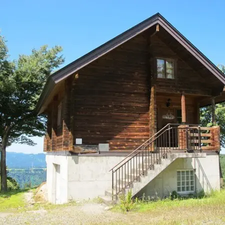 清田山キャンプ場 重地大池コテージの予約が始まります 十日町市観光協会 清田山キャンプ場 重地大池コテージの予約が始まります 十日町市観光協会