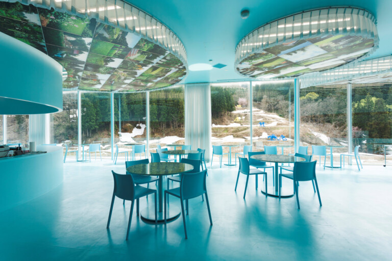 �{��䕂ƃ`���R�t�H���f���I���R�H���̌���A�t�^�k�[���e�B�[�����Љ�܂��y�V�����\�����s�z