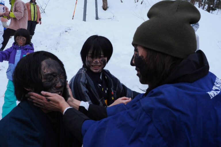 ���̉Ƒ��̌��L�����V�R�́u�ނ������E���ݓh��v�y�V�����\�����s�z