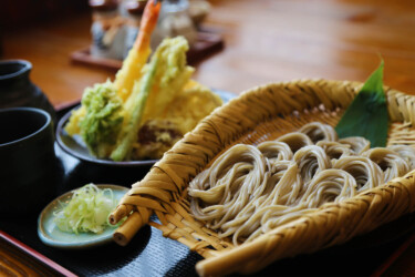 にし乃自慢のへぎそば