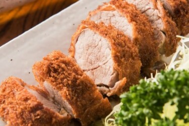 文よしこだわりのトンカツ